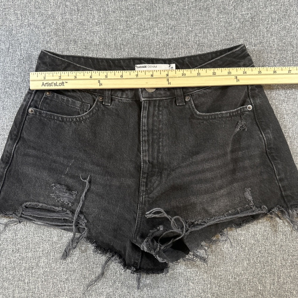 Garage Denim Festival Black Distressed Cutoff Shorts Womens Size 5 27 Waist - Picture 4 of 8